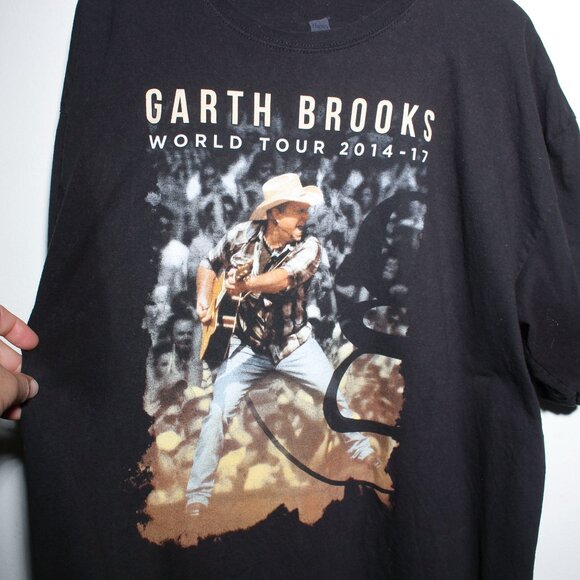 Garth Brooks Concert Shirt Mens 2XL Black Graphic 2015-2017 World Tour Tee - Picture 5 of 5